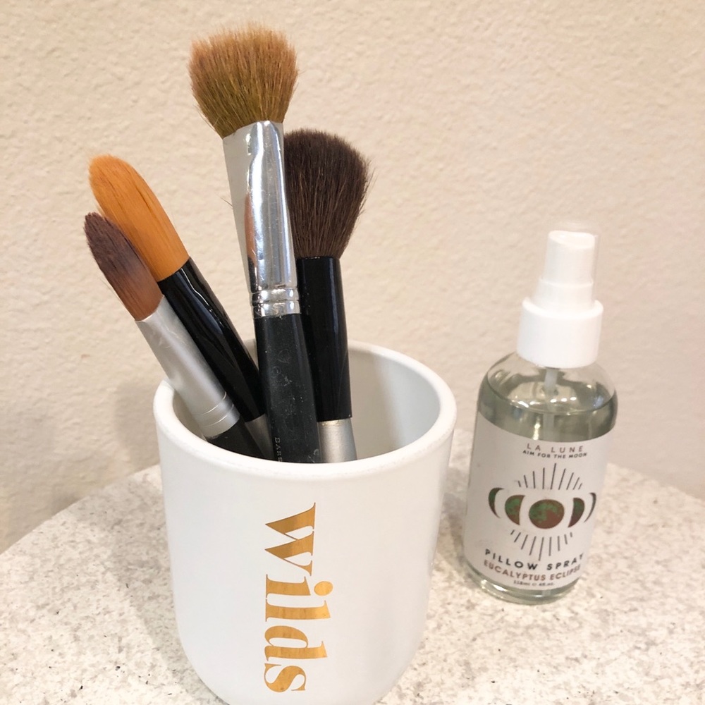 🤎Urban Outfitters Wilds Ceramic‎ Vanity Cup Makeup Organizer